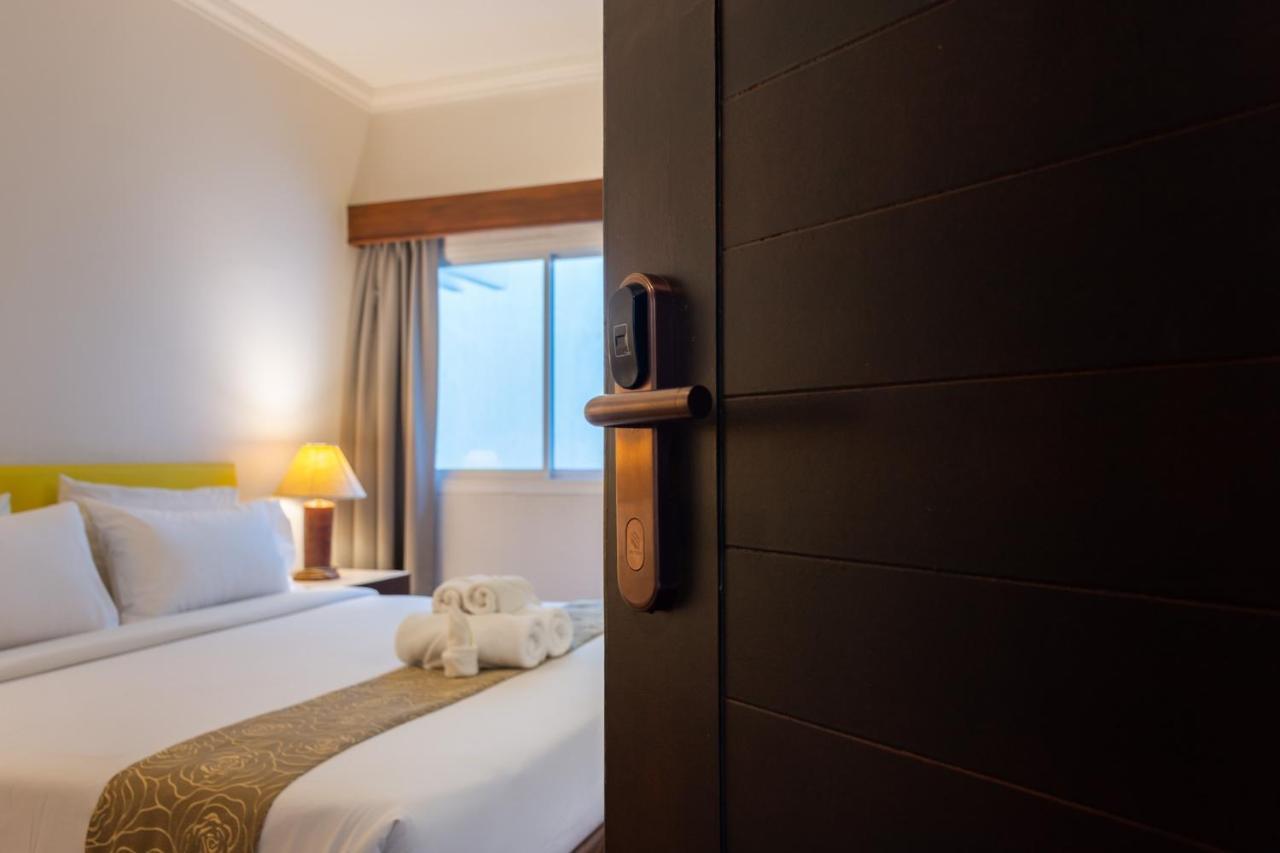 Mayflower Grand Hotel Korat Накхонратчасима Экстерьер фото