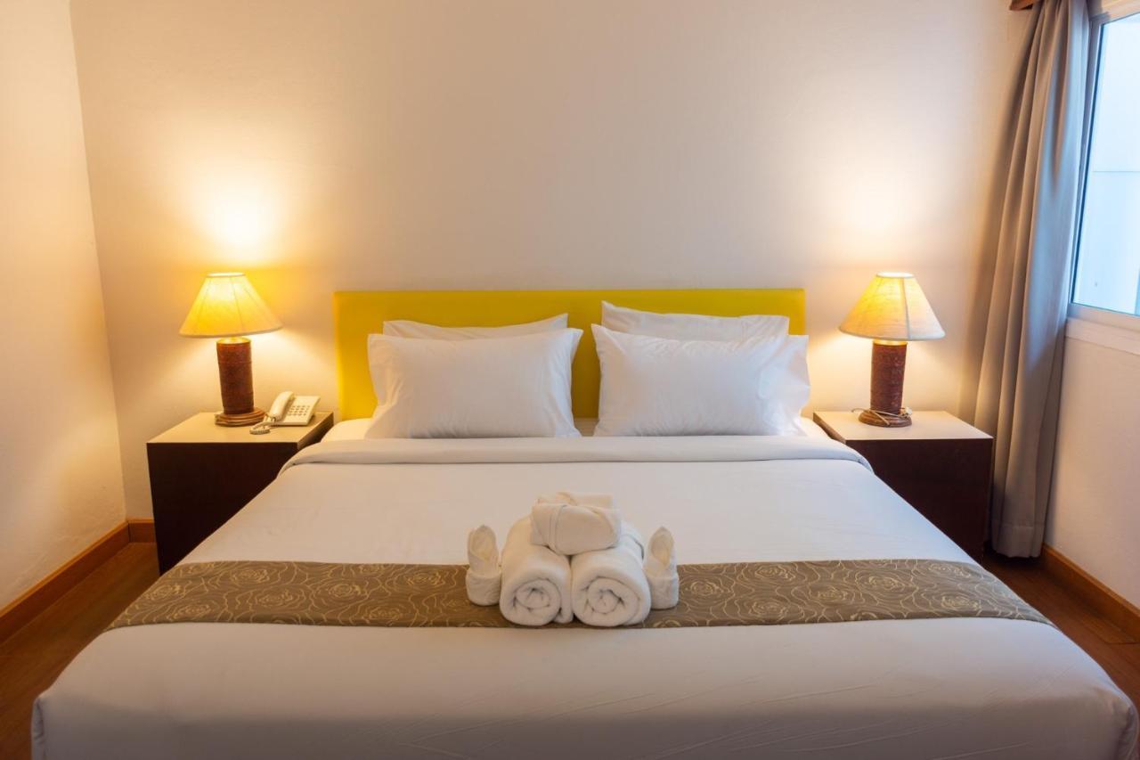 Mayflower Grand Hotel Korat Накхонратчасима Экстерьер фото